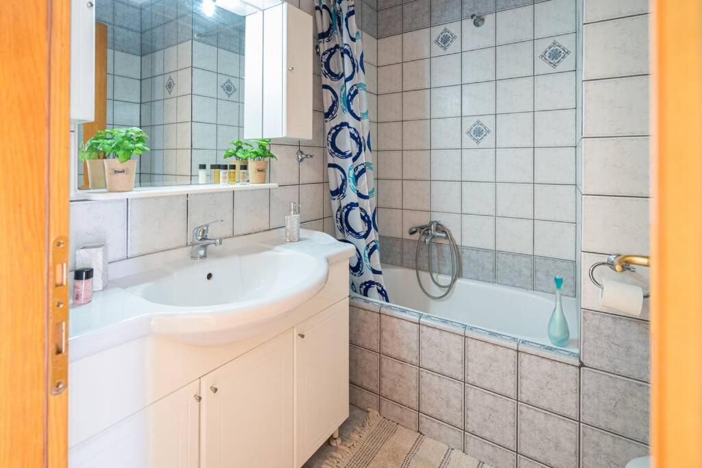 Appartement Finas Penthouse,Private Terrace,Great View,Mins From Sea à Kavala Extérieur photo
